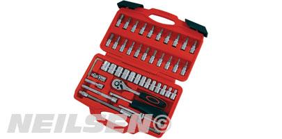 SOCKET AND BIT SET - 46 PIECE /ACCESSORIES