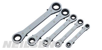 RATCHET WRENCH SET - 5 PIECE /METRIC