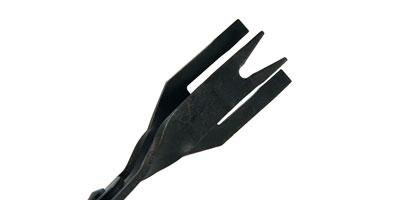 TRIM CLIP REMOVAL PLIERS