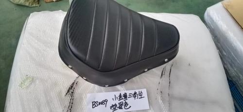 MUNK PEAR SHAPE SEAT IN BLACK