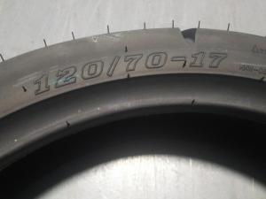 CUB TUBELESS TIRE 120 X 70 X 17IN